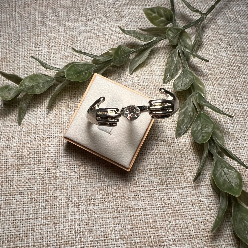 Size 8 | Silver Double-Finger Diamond Ring with Hugging Hangs